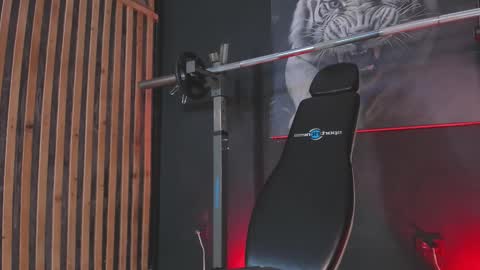 Snapshot of dimitrideluxe chatting on 11-20-25, 08:08 Dimitri online show from 11-20-25, 08:08