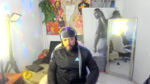 Snapshot of dimitry_muscle chatting on 12-10-24, 11:40 dimitry kyle mucle online show from 12-10-24, 11:40