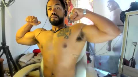 Snapshot of dimitry_muscle chatting on 12-13-24, 04:05 dimitry kyle mucle online show from 12-13-24, 04:05