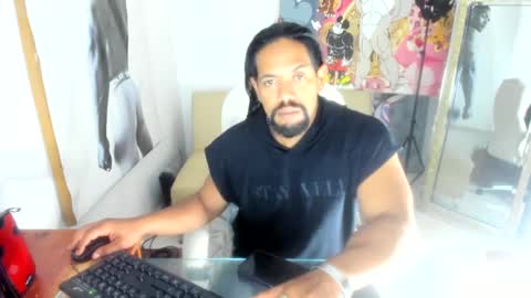 Snapshot of dimitry_muscle chatting on 01-04-25, 01:31 dimitry kyle mucle online show from 01-04-25, 01:31