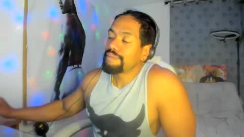 Snapshot of dimitry_muscle chatting on 01-08-25, 03:08 dimitry kyle mucle online show from 01-08-25, 03:08