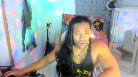 Snapshot of dimitry_muscle chatting on 01-17-25, 01:15 dimitry kyle mucle online show from 01-17-25, 01:15