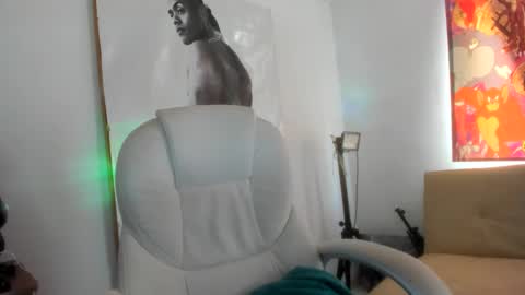 Snapshot of dimitry_muscle chatting on 02-05-25, 02:26 dimitry kyle mucle online show from 02-05-25, 02:26