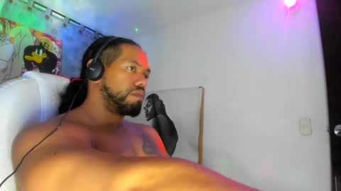 Snapshot of dimitry_muscle chatting on 10-23-25, 11:24 dimitry kyle mucle online show from 10-23-25, 11:24