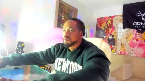 Snapshot of dimitry_muscle chatting on 11-05-25, 10:43 dimitry kyle mucle online show from 11-05-25, 10:43