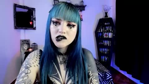 Snapshot of dimmuanddarkness chatting on 10-10-25, 06:23 dimmuanddarkness online show from 10-10-25, 06:23