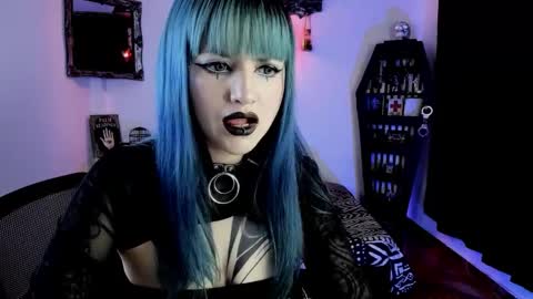 Snapshot of dimmuanddarkness chatting on 11-21-25, 08:35 dimmuanddarkness online show from 11-21-25, 08:35