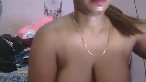 Snapshot of dimple_love chatting on 04-27-26, 10:52 dimple_love online show from 04-27-26, 10:52