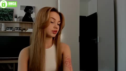 Snapshot of din_star chatting on 02-27-25, 07:23 Dina online show from 02-27-25, 07:23