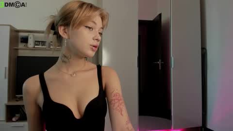 Dina online show from 10-17-25, 09:23