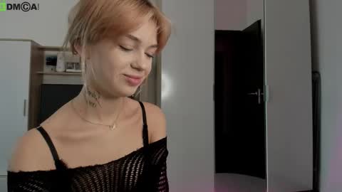 Dina online show from 10-19-25, 08:04