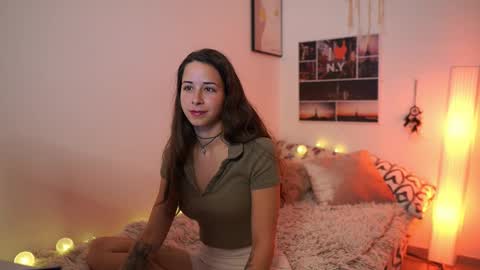 Dina online show from 03-08-26, 12:42