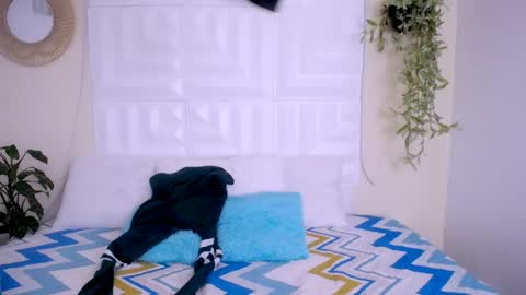 Snapshot of dina_mcry chatting on 04-23-26, 04:53 DINA online show from 04-23-26, 04:53