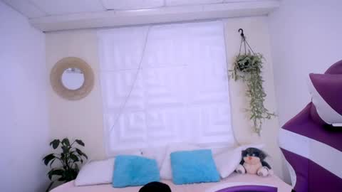 Snapshot of dina_mcry chatting on 05-11-26, 03:07 DINA online show from 05-11-26, 03:07