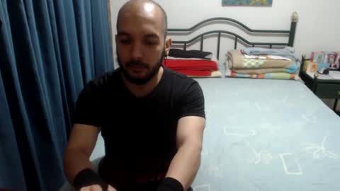 Snapshot of dinchtcams chatting on 03-26-26, 11:32 Dincht online show from 03-26-26, 11:32