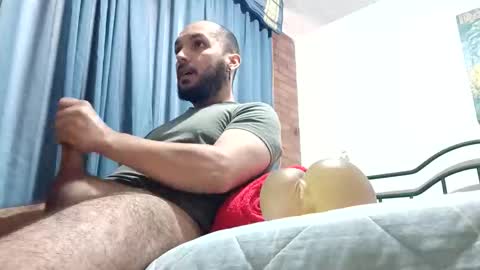 Snapshot of dinchtcams chatting on 04-27-26, 05:55 Dincht online show from 04-27-26, 05:55