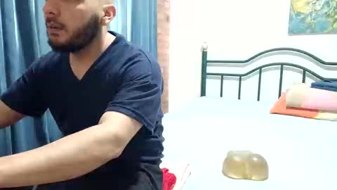 Snapshot of dinchtcams chatting on 05-19-26, 06:14 Dincht online show from 05-19-26, 06:14
