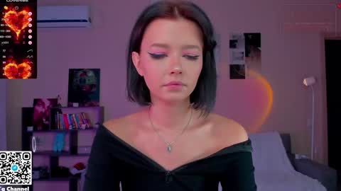 Snapshot of dindin_ chatting on 12-04-25, 07:17 Jessie online show from 12-04-25, 07:17