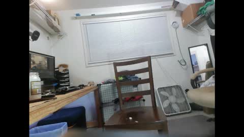 Snapshot of dinkdork094 chatting on 10-25-25, 04:20 Dinkdork just having a good time online show from 10-25-25, 04:20