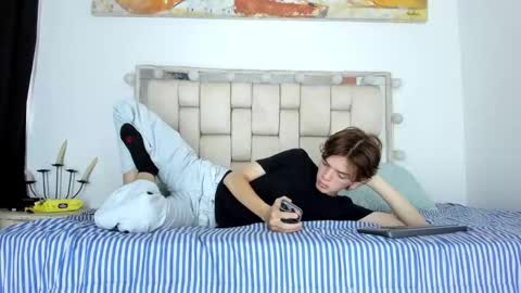 apollo online show from 12-20-25, 01:29