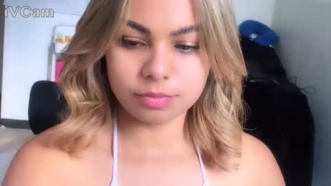 Snapshot of diosadeluniverso_ chatting on 10-25-25, 09:09 diosadeluniverso_ online show from 10-25-25, 09:09