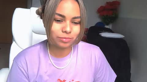 Snapshot of diosadeluniverso_ chatting on 11-25-25, 04:40 diosadeluniverso_ online show from 11-25-25, 04:40