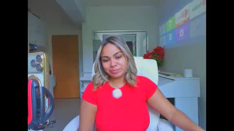 diosadeluniverso_ online show from 04-12-26, 02:55