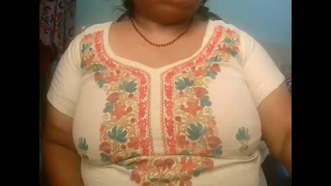 dipa2345 online show from 11-06-25, 05:14