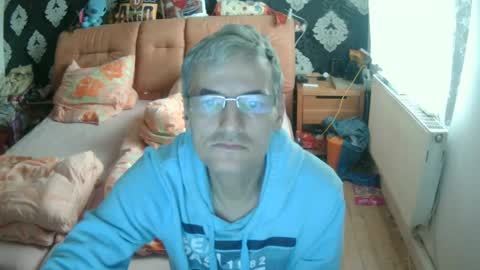 Snapshot of dirk6873 chatting on 01-02-25, 01:19 Adam Carla online show from 01-02-25, 01:19