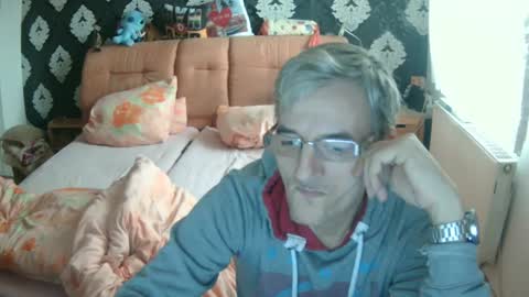 Snapshot of dirk6873 chatting on 02-10-25, 07:47 Adam Carla online show from 02-10-25, 07:47