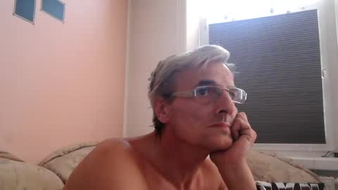 Snapshot of dirk6873 chatting on 07-09-26, 11:25 Adam Carla online show from 07-09-26, 11:25