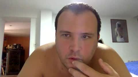 Snapshot of dirme chatting on 10-30-25, 12:17 dirme online show from 10-30-25, 12:17