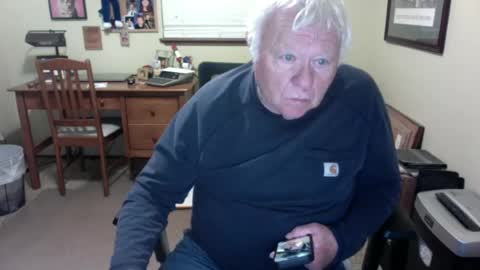 Snapshot of dirtrider195080438 chatting on 06-14-26, 04:25 dirtrider195080438 online show from 06-14-26, 04:25