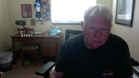 Snapshot of dirtrider195080438 chatting on 06-26-26, 05:28 dirtrider195080438 online show from 06-26-26, 05:28