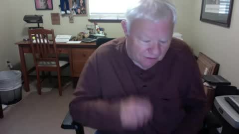 Snapshot of dirtrider195080438 chatting on 07-07-26, 09:52 dirtrider195080438 online show from 07-07-26, 09:52