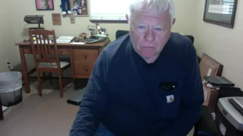 Snapshot of dirtrider195080438 chatting on 07-09-26, 08:02 dirtrider195080438 online show from 07-09-26, 08:02