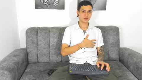 David Julian independent online show from 06-18-26, 11:42