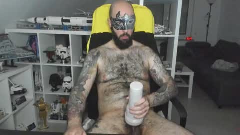 Robert online show from 10-17-25, 06:32