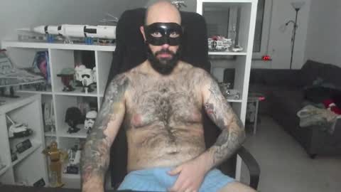 Robert online show from 11-23-25, 01:49