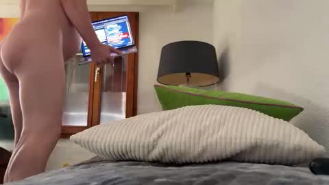 Jan online show from 03-25-26, 07:25