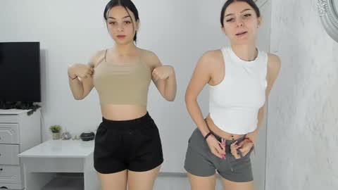 Snapshot of dirtygirls99 chatting on 01-14-25, 03:22 Gyna Josie online show from 01-14-25, 03:22