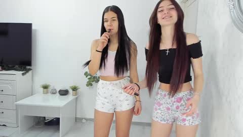 Snapshot of dirtygirls99 chatting on 03-07-25, 04:02 Gyna Josie online show from 03-07-25, 04:02