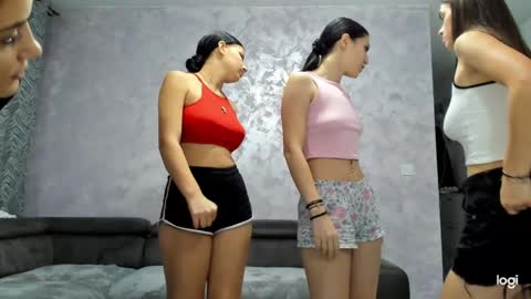 Snapshot of dirtygirls99 chatting on 10-18-25, 12:57 Gyna Josie online show from 10-18-25, 12:57