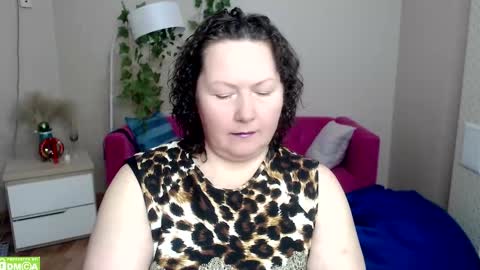 Katie online show from 01-14-26, 10:03