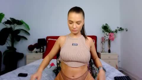 Snapshot of dirtystudentgirl chatting on 11-05-25, 10:15 Chloe online show from 11-05-25, 10:15