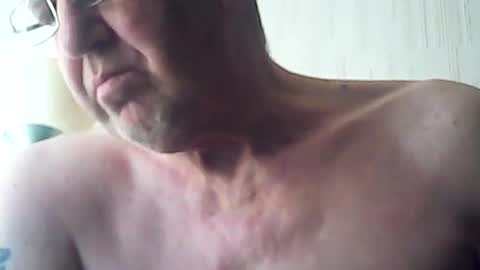 Snapshot of discovery63 chatting on 07-20-26, 10:18 discovery63 online show from 07-20-26, 10:18