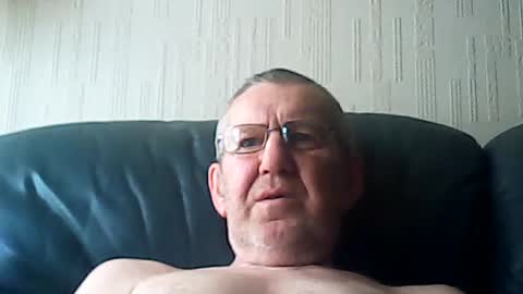 Snapshot of discovery63 chatting on 07-28-26, 11:17 discovery63 online show from 07-28-26, 11:17