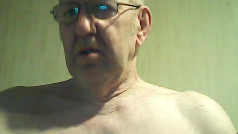Snapshot of discovery63 chatting on 07-31-26, 09:47 discovery63 online show from 07-31-26, 09:47