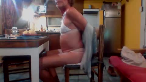 Snapshot of discretopasivo chatting on 04-07-26, 01:17 discretopasivo online show from 04-07-26, 01:17