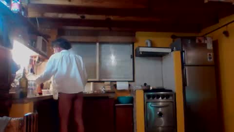 Snapshot of discretopasivo chatting on 04-13-26, 01:33 discretopasivo online show from 04-13-26, 01:33